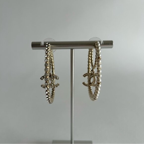 Chanel 2020 Crystal & Faux Pearl Mismatch Hoop Earrings - Picture 13 of 13